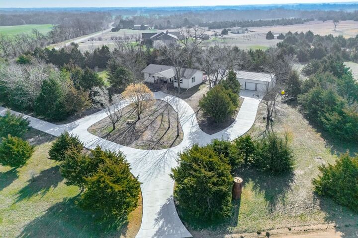 Photo de la propriété: 4936 NW County Line Rd KS 67017