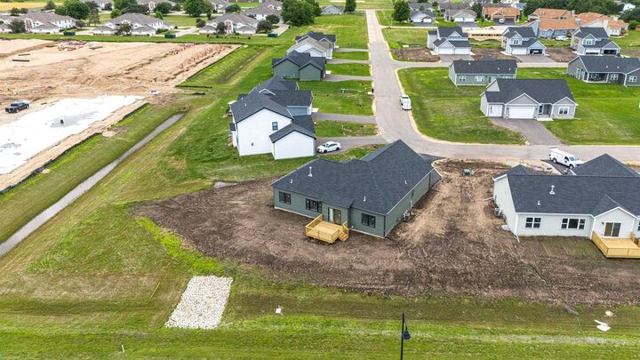 Property Photo:  1732 E Kyle Circle  WI 53511 