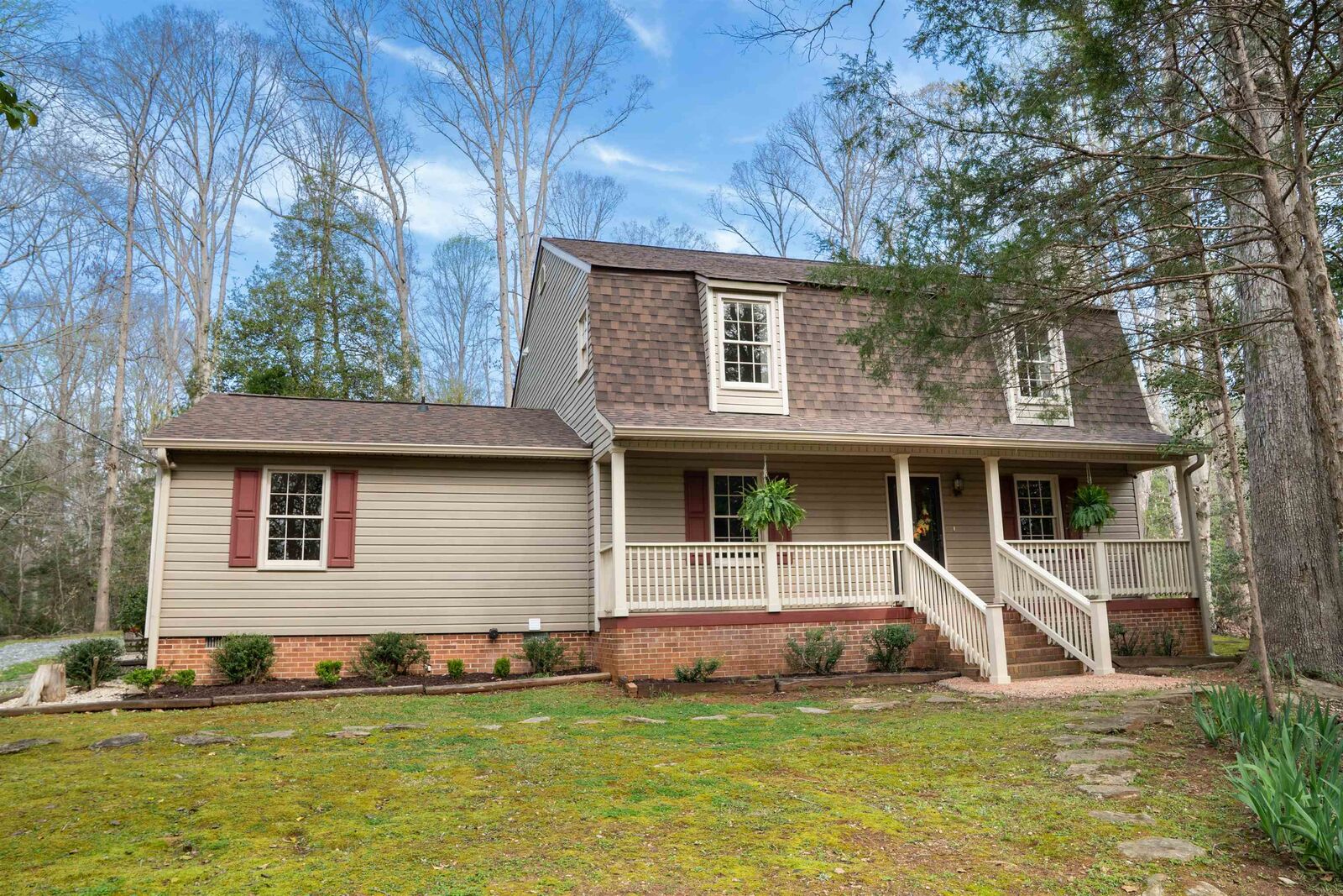 Property Photo:  122 River Ridge Drive  SC 29369-9729 