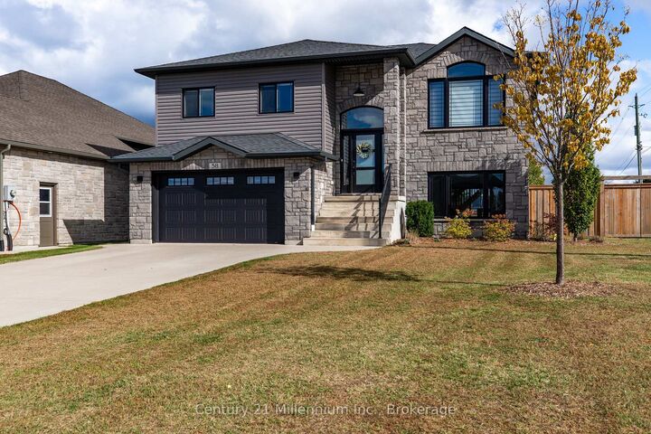 Property Photo:  58 Lakefield Drive  ON N2Z 0C9 