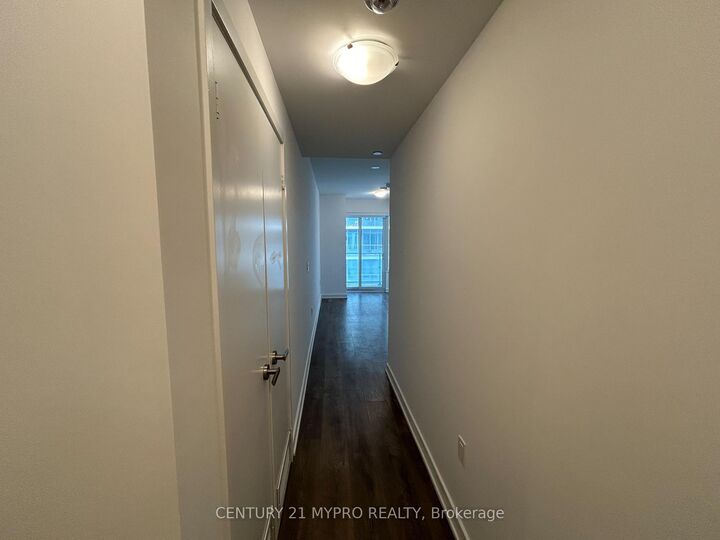 Property Photo:  195 Redpath Avenue 2714  ON M4P 0E4 