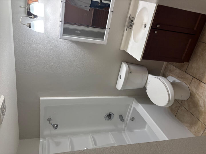 Property Photo:  168 S 54th Street Apt B  AZ 85206 