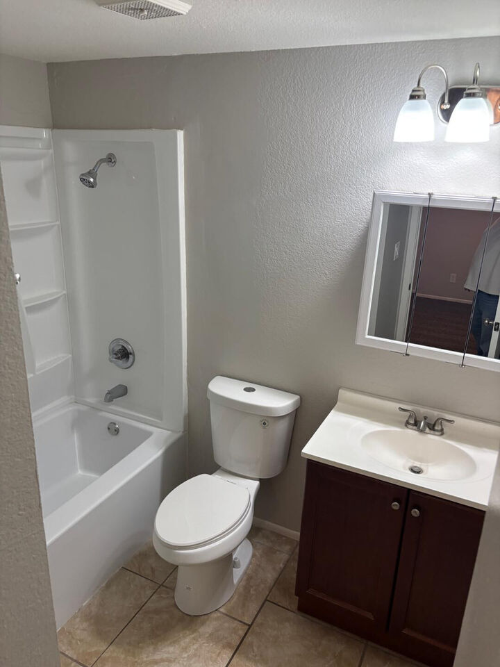 Property Photo:  168 S 54th Apt B  AZ 85206 