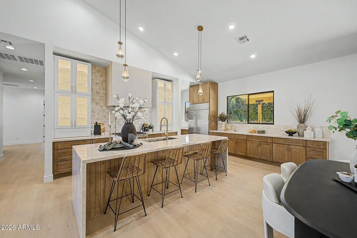 Property Photo:  5101 E Laurel Lane  AZ 85254 