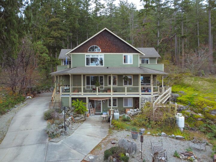 Property Photo: 4177 Johnston Heights Drive BC V0N 1S1