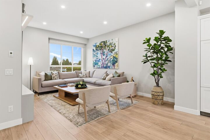 Property Photo: 34708 Quarry Avenue BC V2S 0P7