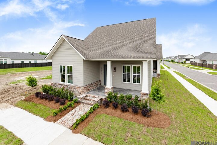 Property Photo: 13751 Sweet Cherry Dr LA 70810