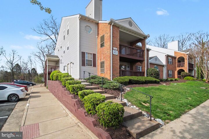 Property Photo: 8814 Tanglewood Lane 102 VA 20110