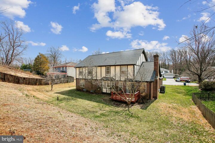 Property Photo: 6604 Tina Lane VA 22101