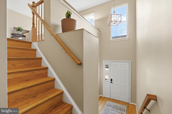 Property Photo:  5146 Ballycastle Circle  VA 22315 