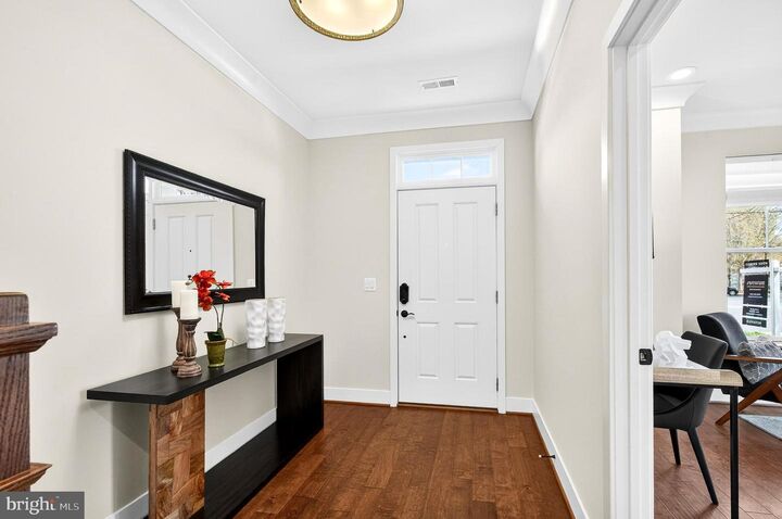 Property Photo: 151 Center S 1 VA 22180