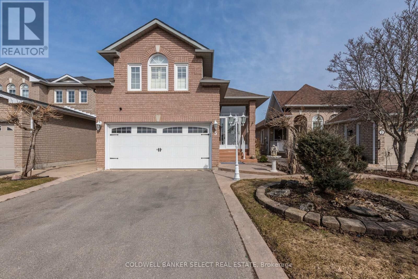 Property Photo:  5 Rustic Way  ON L7E 2G1 