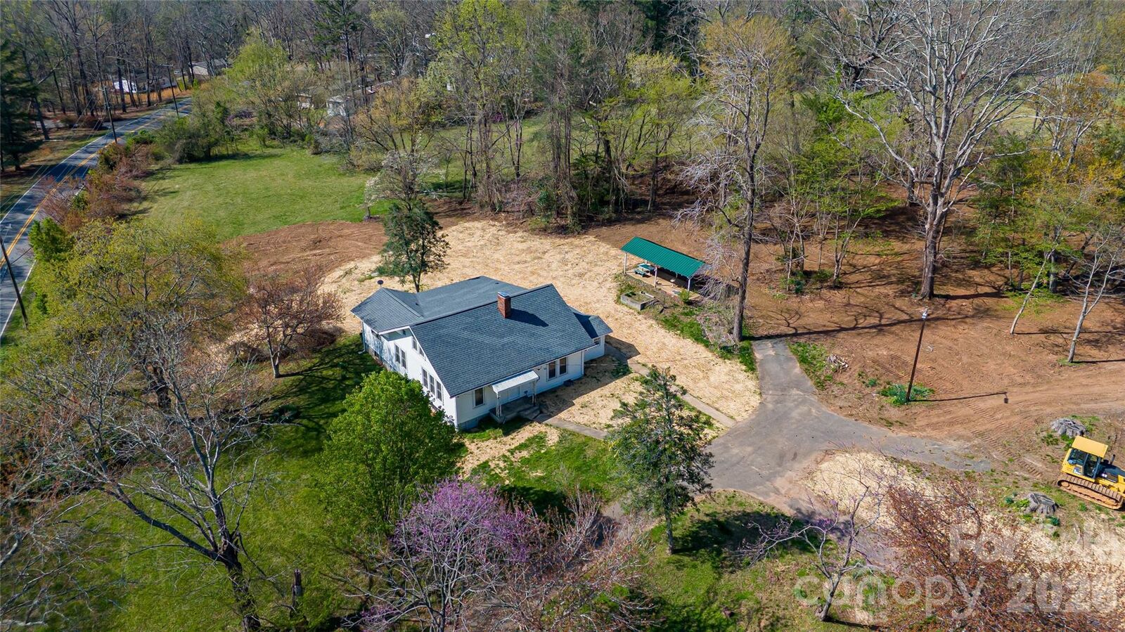 Property Photo: 761 Amherst Road NC 28655