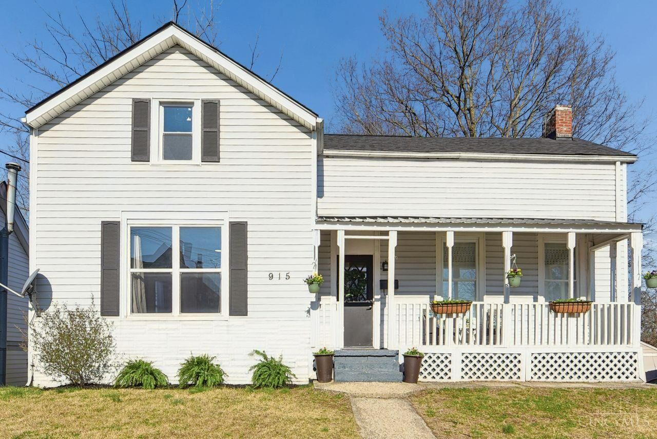 Property Photo:  915 Third Street  OH 45215 