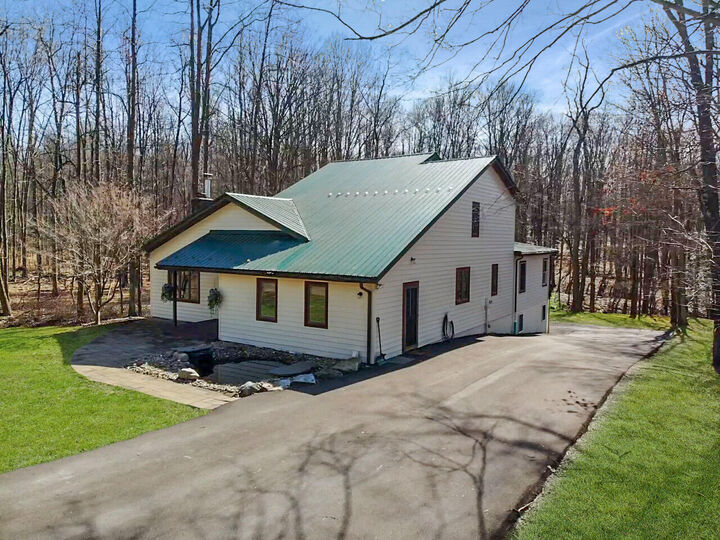 Property Photo: 598 Carribean Rd PA 15801