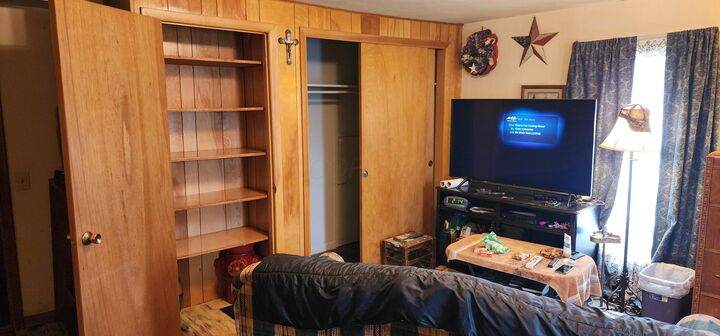 Property Photo: 409 S High Street OH 43322