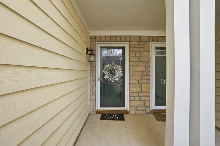 Property Photo: 33 Lakes At Cheshire Drive OH 43015
