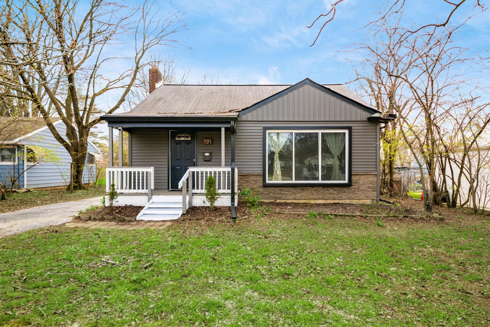 Property Photo:  131 E Stanton Avenue  OH 43214 