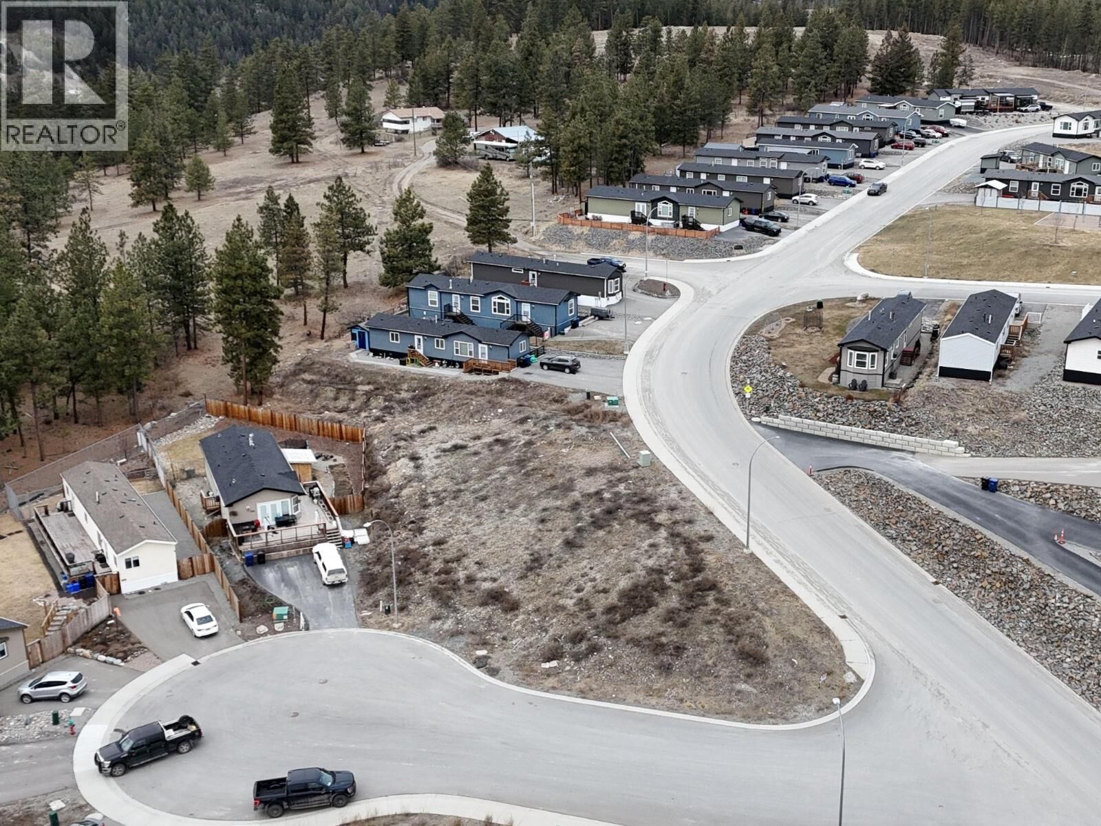 Property Photo:  513 Steepleview Point Northwest  BC V1C 5L3 