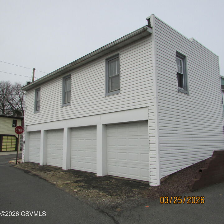 Property Photo:  1117 Highland Avenue  PA 17801 