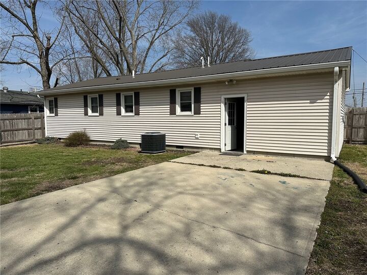 Property Photo:  719 N Graham Street  IL 61951 