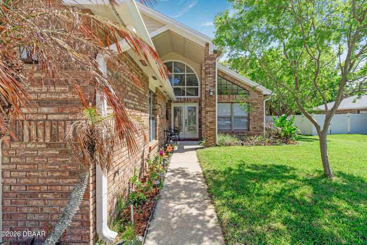 Property Photo:  825 Clear Lake Drive  FL 32127 