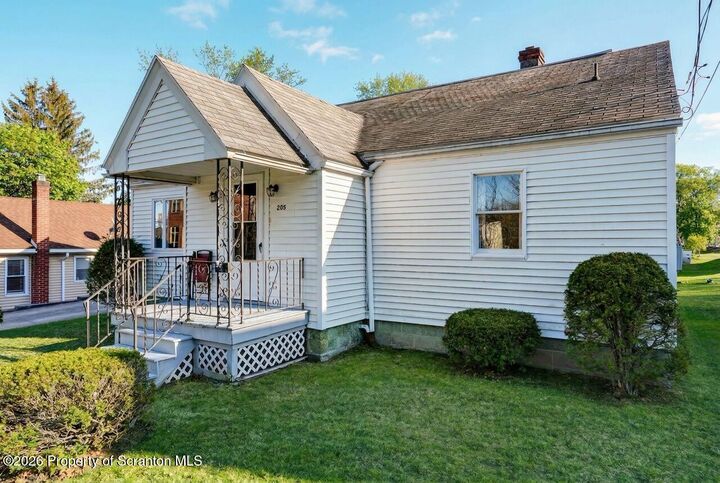 Property Photo:  205 Academy Street  PA 18444 
