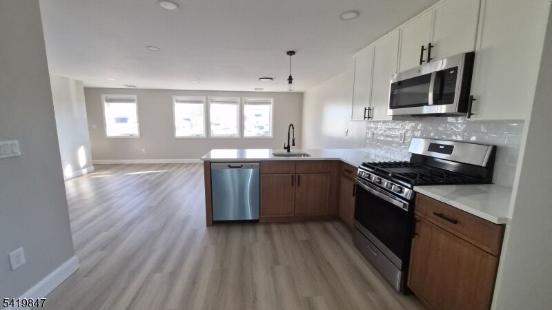 Property Photo:  515 Maple Ave 2  NJ 07065 