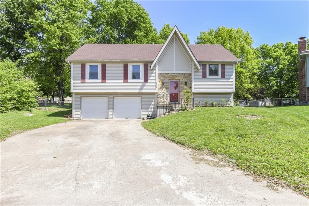Property Photo:  15906 W 154th Terrace  KS 66062 