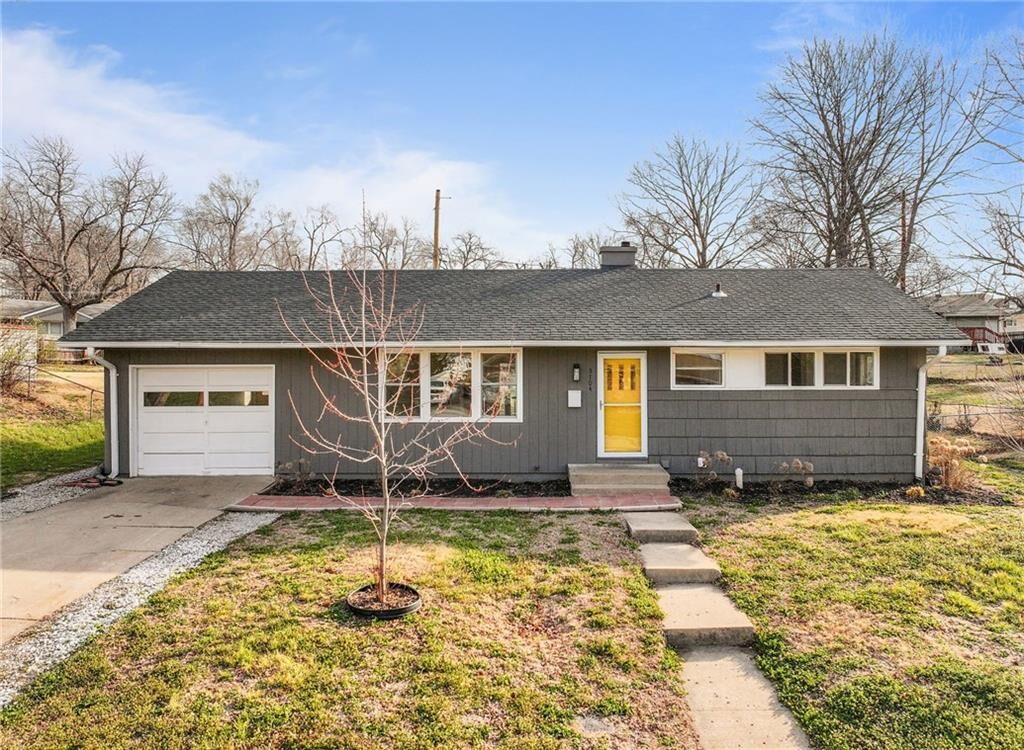 Property Photo:  3704 E 107th Street  MO 64137 