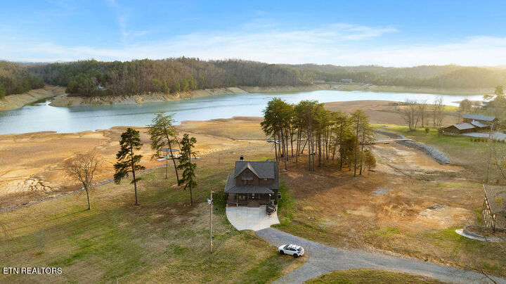 Property Photo:  2240 Kimsey Way  TN 37876 