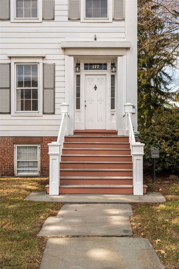 Property Photo:  177 Grand Street  NY 12550 