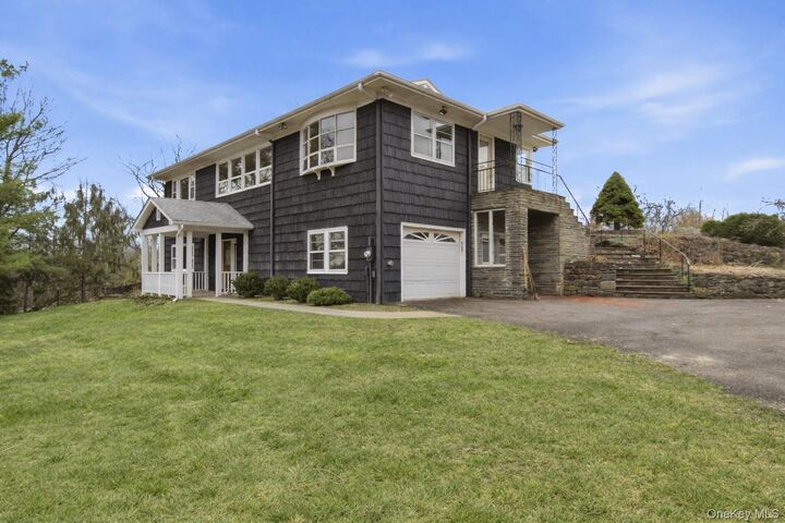 Property Photo:  27 Allapartus Circle  NY 10562 