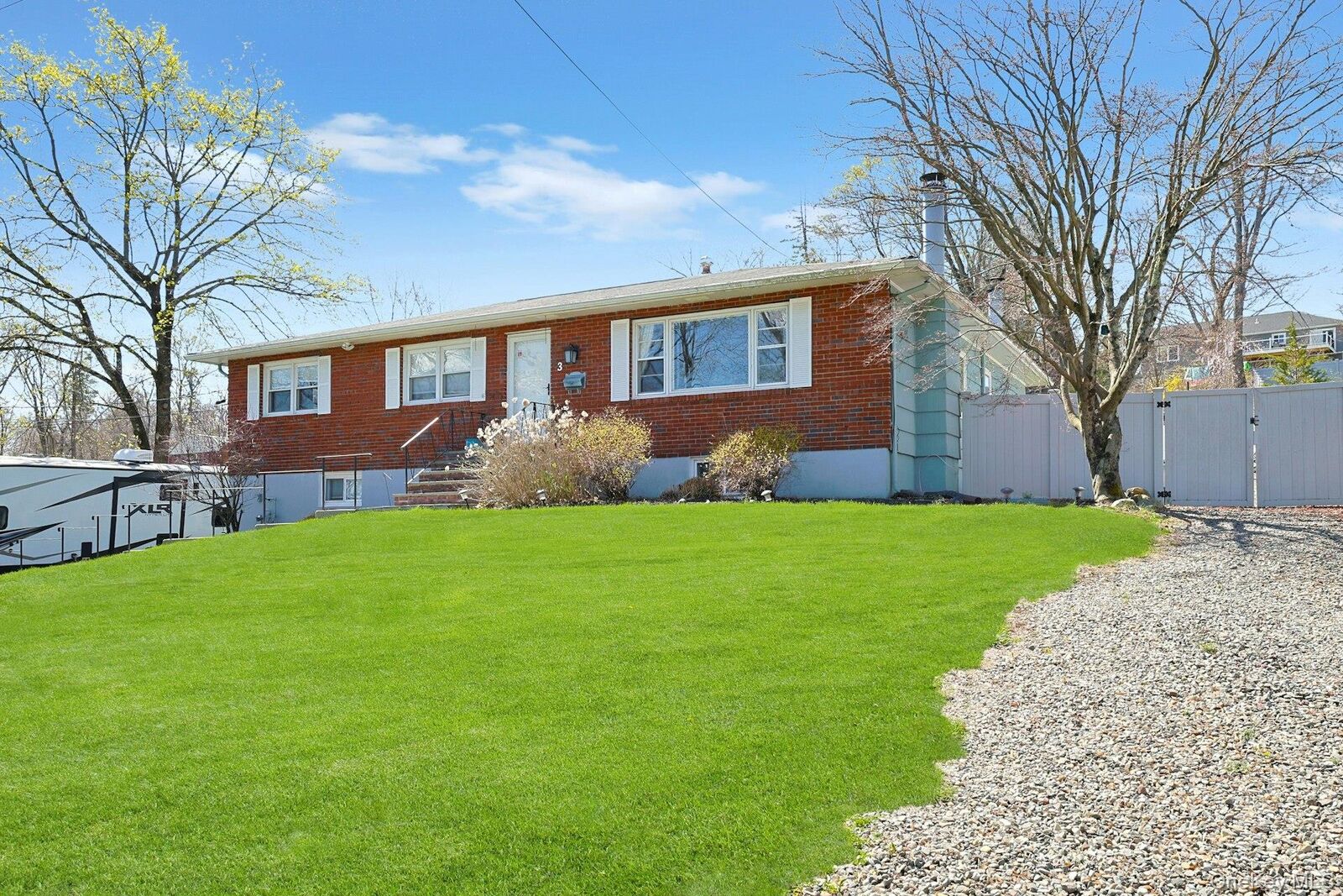 Property Photo:  3 Green Hill Court  NY 10954 