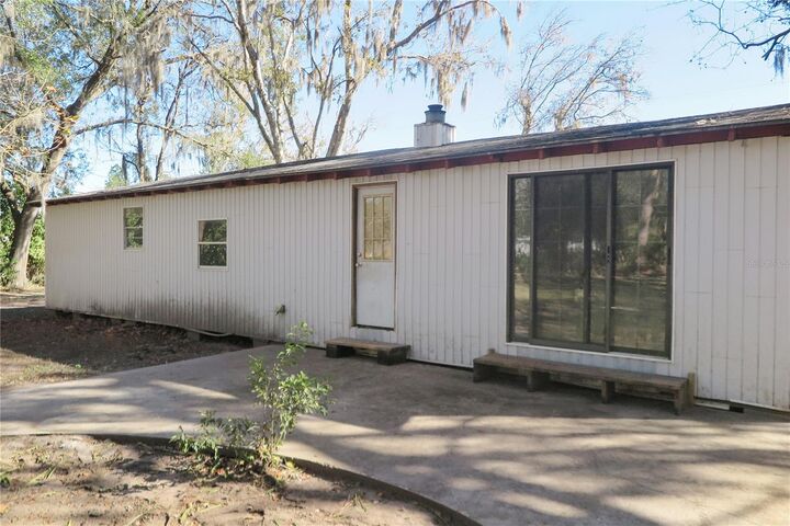 Property Photo: 8760 County Road 127 FL 32087