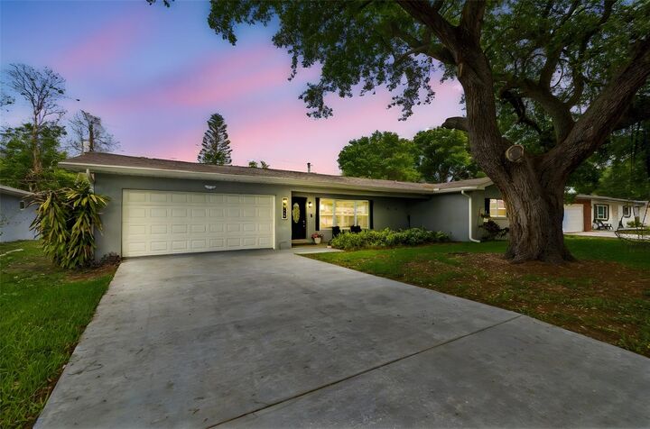 Property Photo: 1618 Barry Road FL 33756