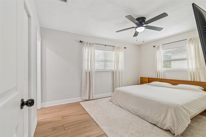 Property Photo: 1618 Barry Road FL 33756