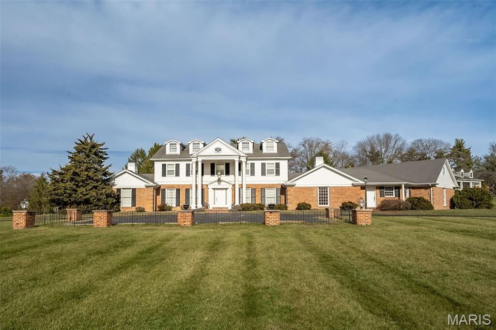 Property Photo:  44 Muirfield Lane  MO 63141 