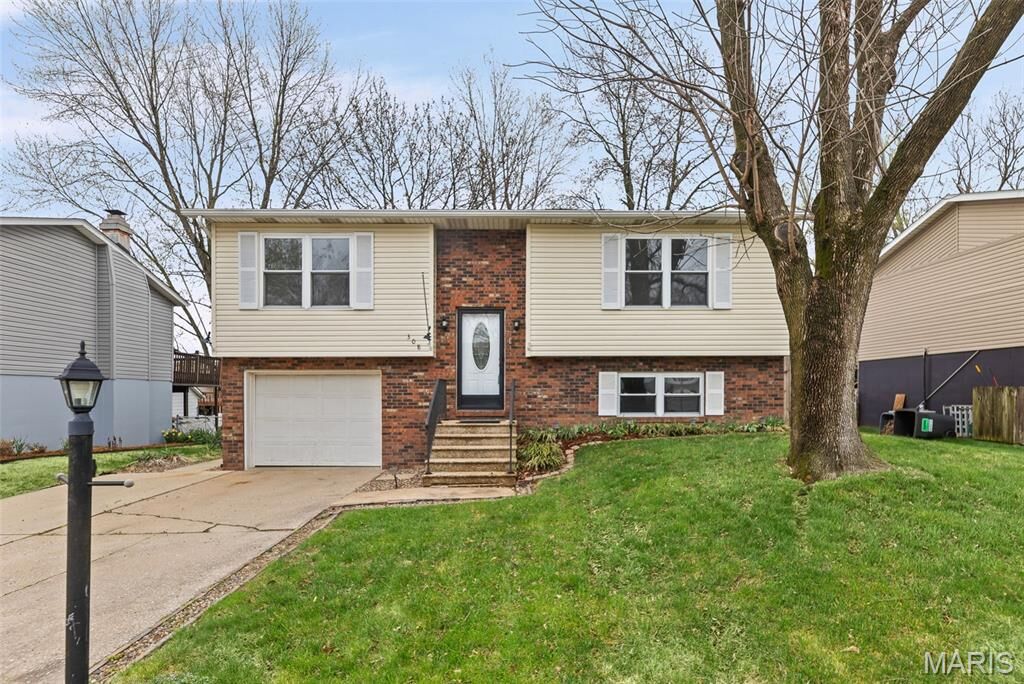 Property Photo: 308 Las Olas Drive IL 62221