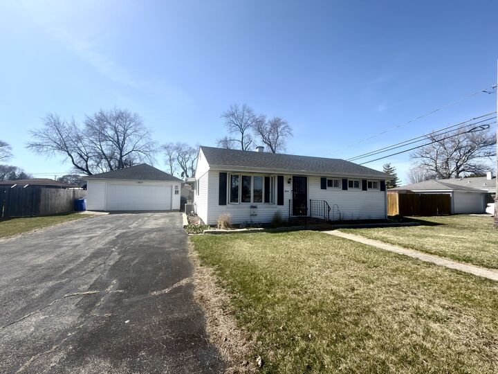 Property Photo:  8014 S 83rd Court  IL 60458 