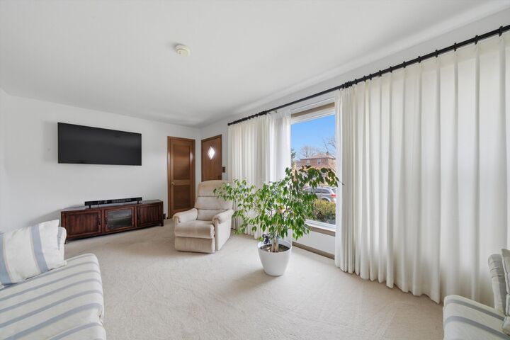 Property Photo: 3830 S 56th Court IL 60804