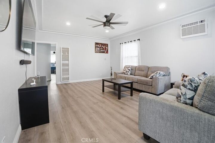 Property Photo:  4020 E 61st  CA 90255 