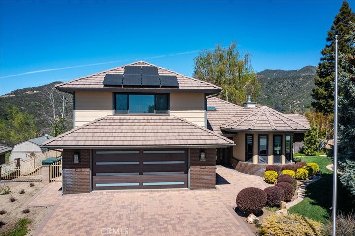 Property Photo:  13046 Oak Crest  CA 92399 