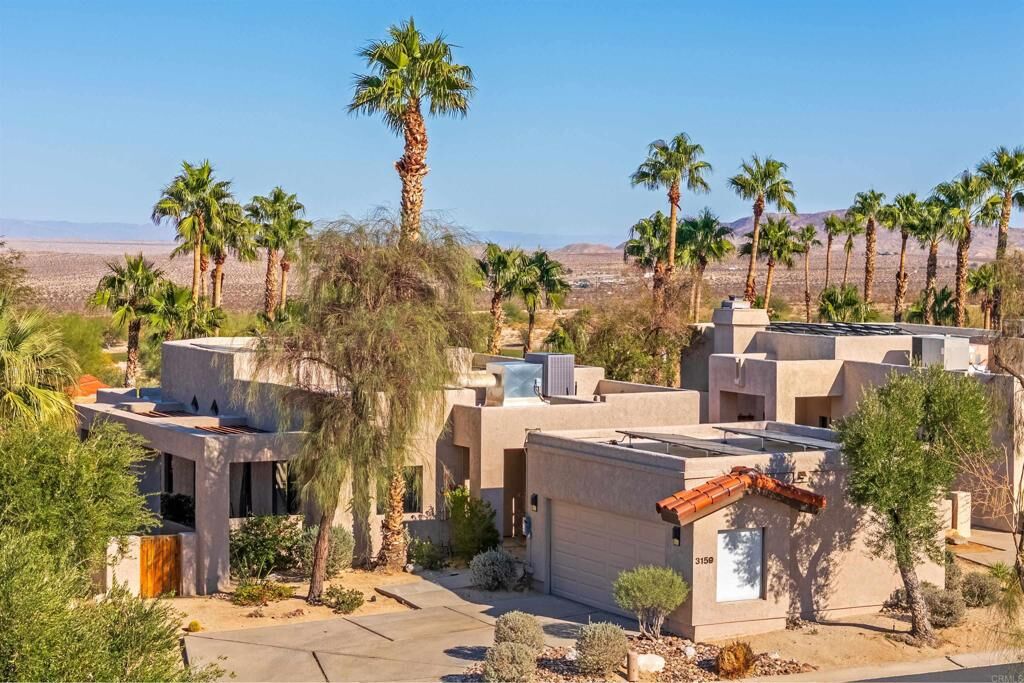 Property Photo:  3159 Roadrunner Dr S  CA 92004 