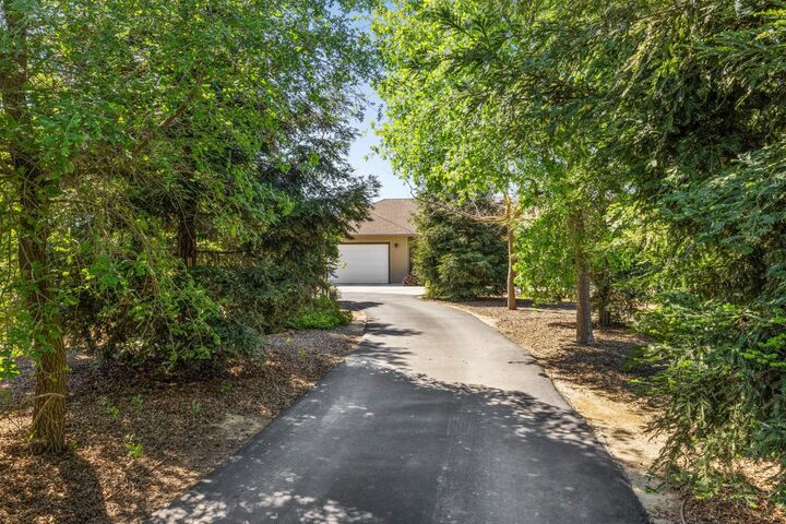 Property Photo: 1255 Root Road CA 95357
