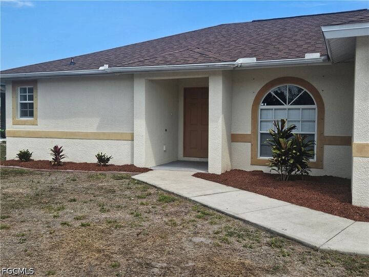 Property Photo: 3410 22nd Street SW FL 33976