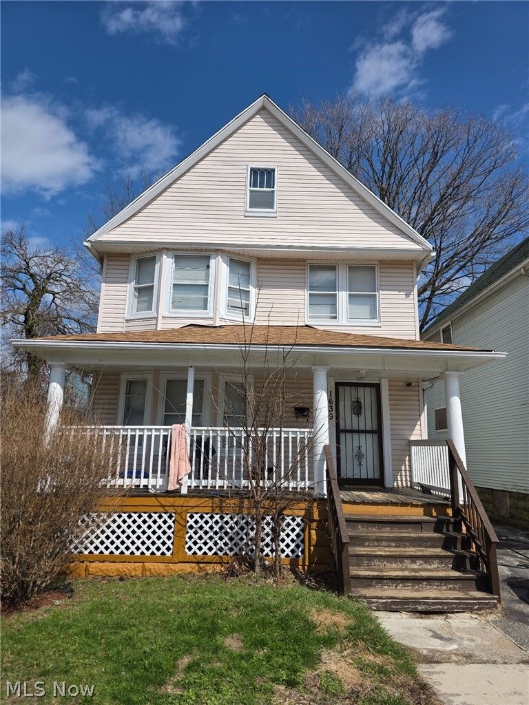 Property Photo: 1639 Delmont Avenue OH 44112