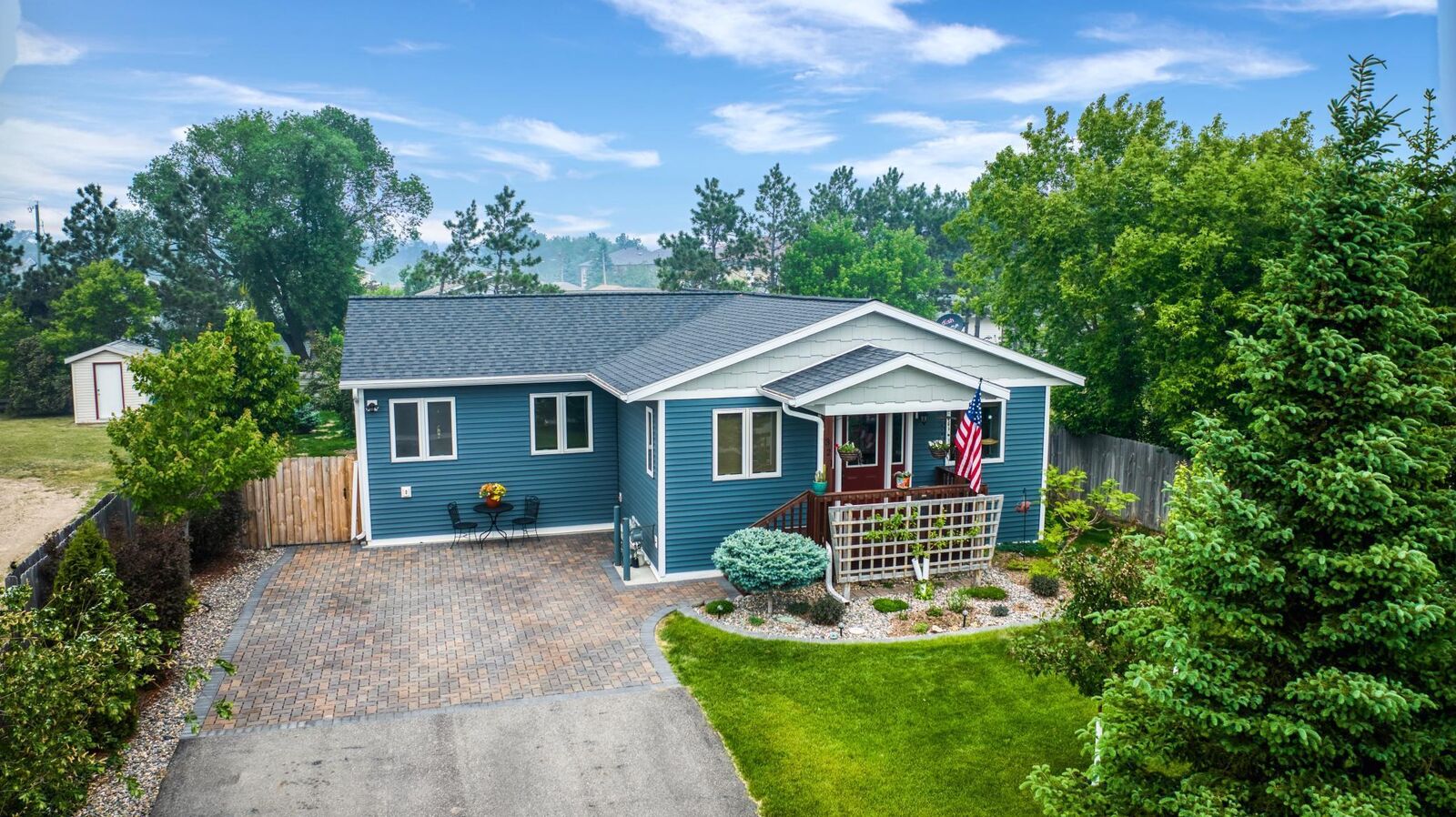 Property Photo: 321 24th Street NW MN 56601