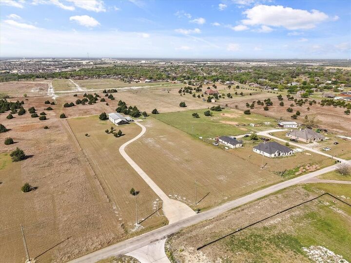Property Photo:  671 Robnett Road  TX 75165 