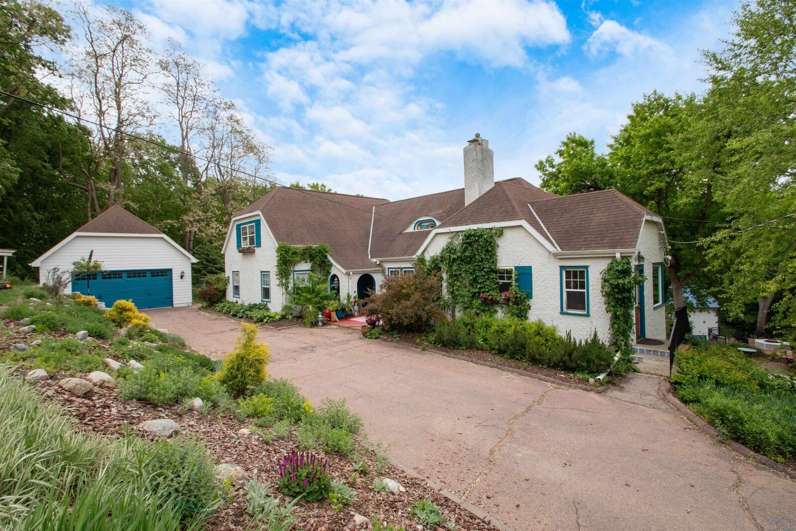 Property Photo:  2000 Plum Creek Road  IA 51103 